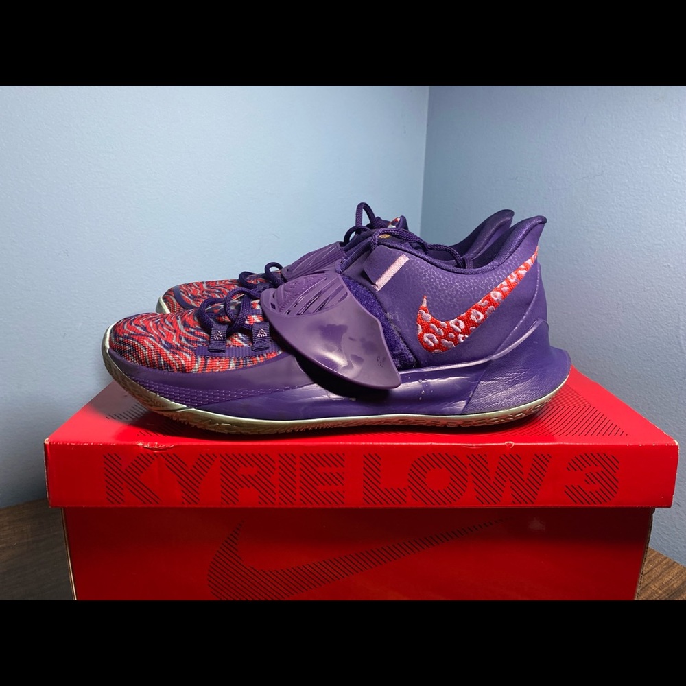 Kyrie 3 Low New Orchid, Size 12, PreOwned